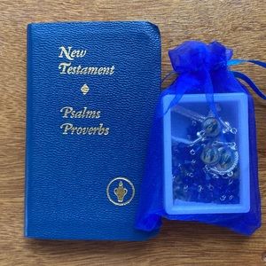 New Testament Bible with Rosary included